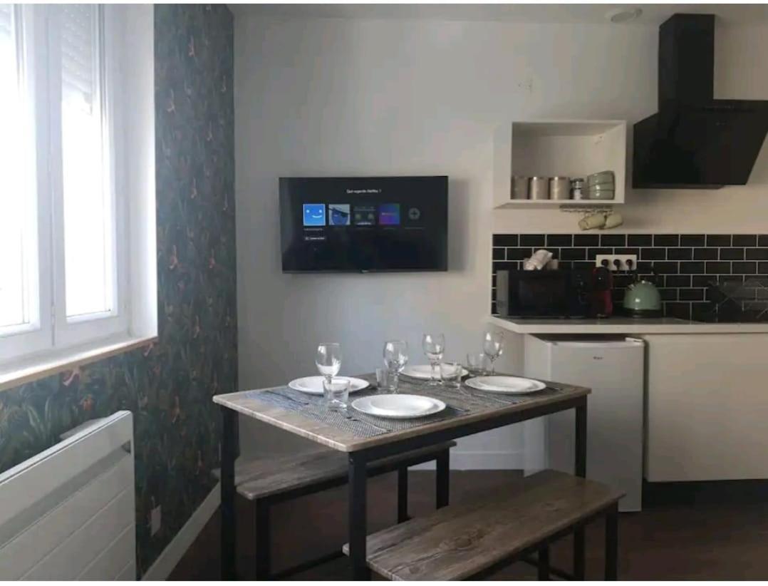 Appartement La Nouvelle-Orléans - hyper-centre- 2mn SNCF - Wi-Fi Netflix gratuit à Niort Extérieur photo